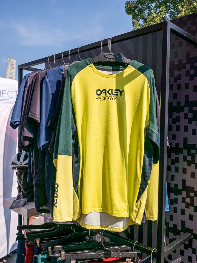 Oakley abbigliamento MTB - 01