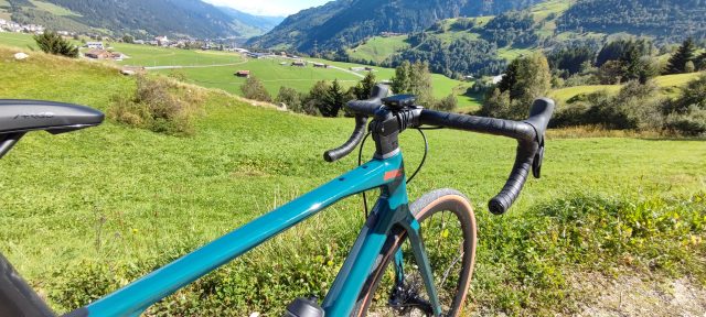 BMC Roadmachine X, road e gravel all'italiana