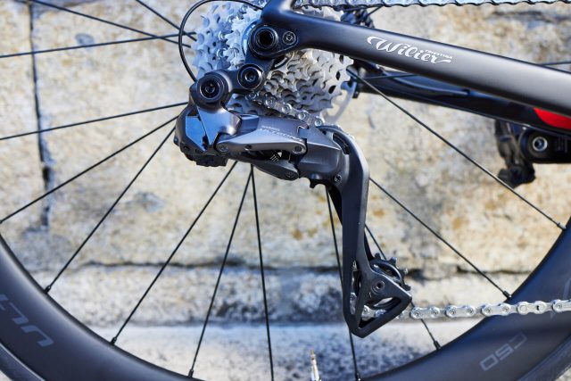 Shimano 12 velocità Di2, la piattaforma ibrida