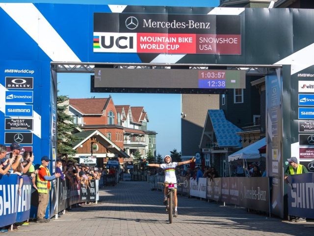 Mona Mitterwallner ITW - Mondiali MTB Marathon - arrivo