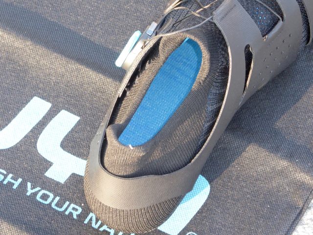 UYN Naked Full Carbon, come una "pantofola"