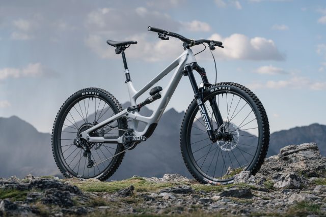 YT Capra Uncaged 6