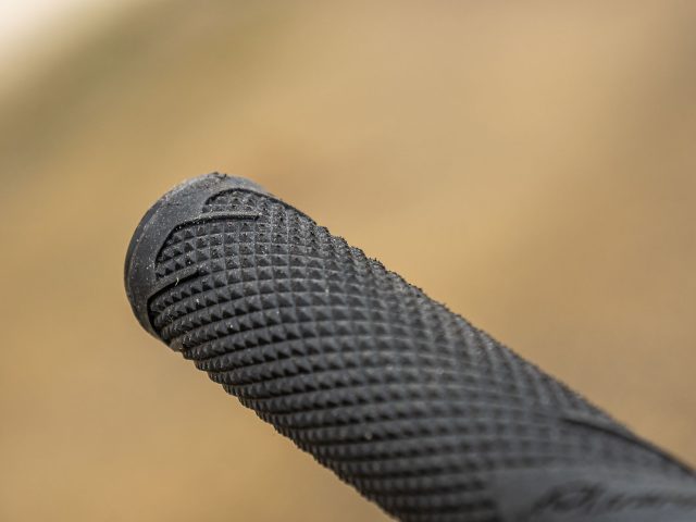 Lizard Skins MacAskill Signature Lock-On Grips review - 02