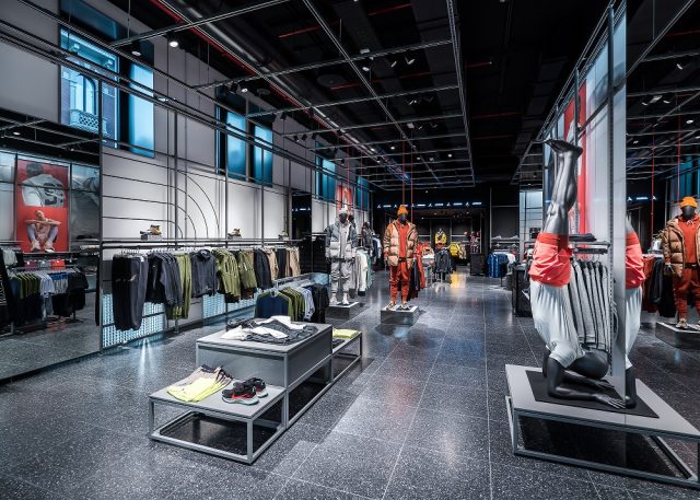 Oceanía Monica Repegar NIKE Milano Loreto, un nuovo store by Percassi Group - 4ActionSport