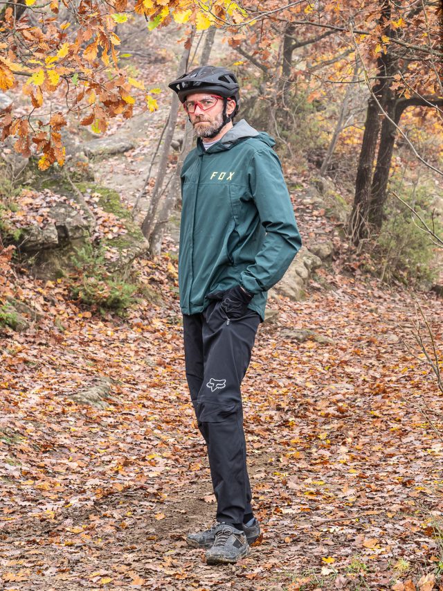 Abbigliamento impermeabile MTB - Fox Racing - figura intera 01