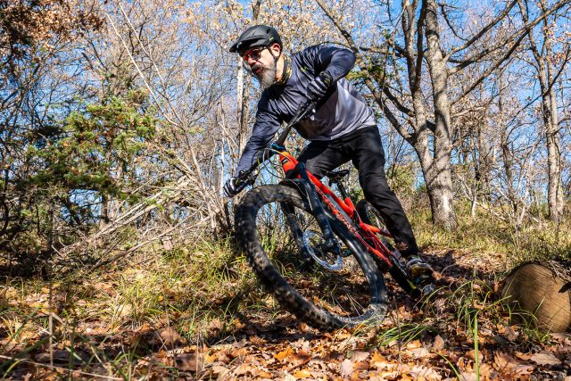 Alpina Comox casco MTB review - action