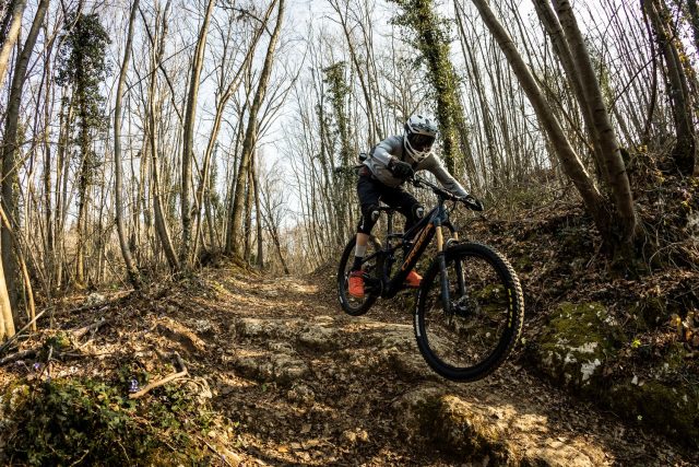 Orbea Rise M-Team short test - action 01
