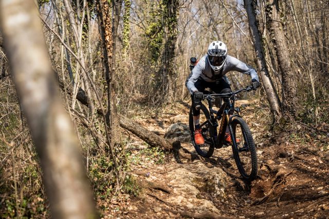 Orbea Rise M-Team short test - action 03