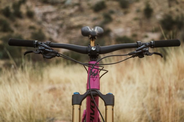 In medio stat virtus - ode alla trail bike - 01