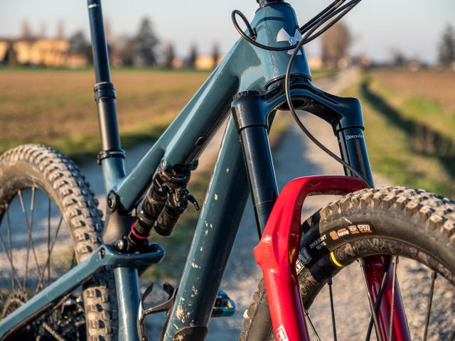 Nukeproof Reactor 290C RS test - Lyrik
