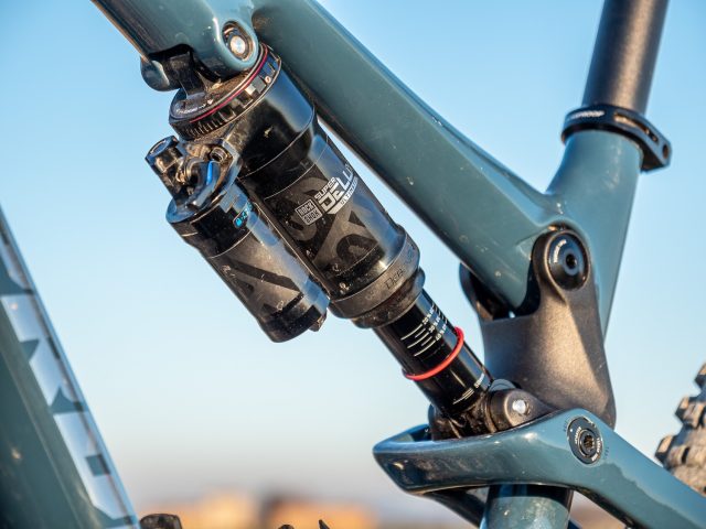 Nukeproof Reactor 290C RS test - RS Super Deluxe