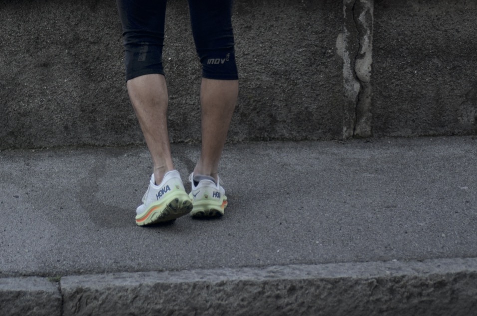 hoka one one