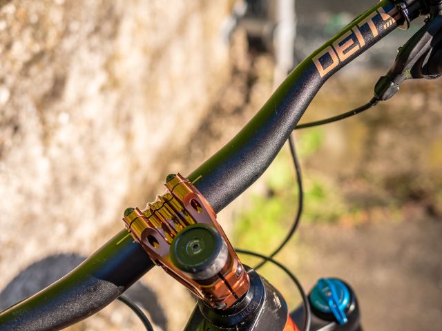 Deity Components cockpit - 02