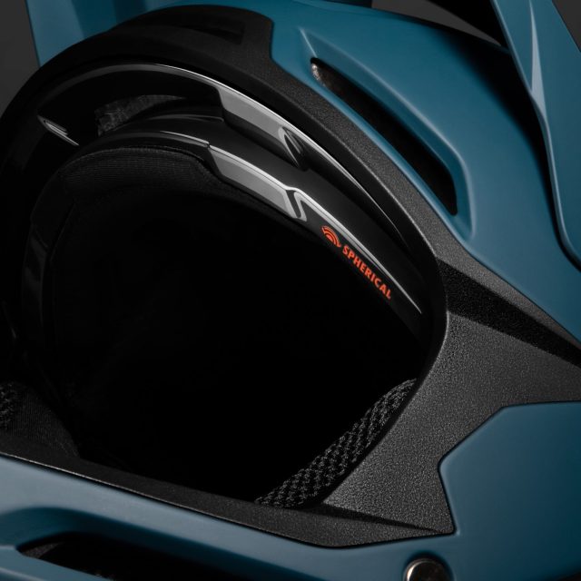Giro Insurgent Spherical - 09