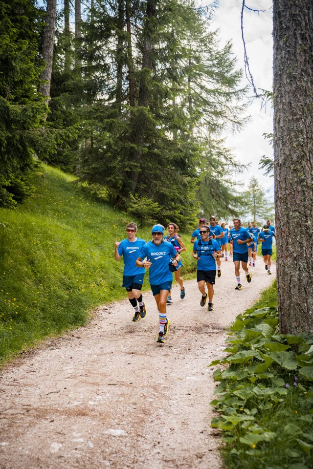 Brooks Caldera 6