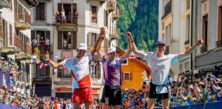 Il podio maschile dell'UTMB, la gara di trail running più importante al mondo. Da sx Mathieu Blanchard 2°, Kilian Jornet vincitore e Tom Evans 3°.