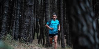 Manuel Merillas in azione durante un allenamento. All'UTMB 2022 è lui a portare a casa la vittoria della OCC in casa Scarpa