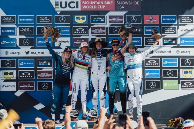 World Cup DH Snowshoe 2022 report - podio Elite Women