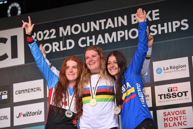 Mondiali MTB DH 2022 Les Gets - podio women junior