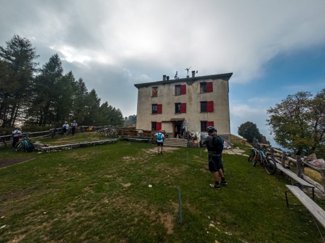 Valle Intenvi e-bike - Rifugio Prabello