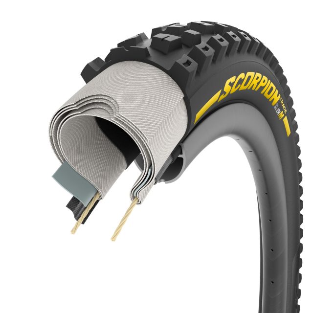 Pirelli Scorpion Race preview - carcassa EN