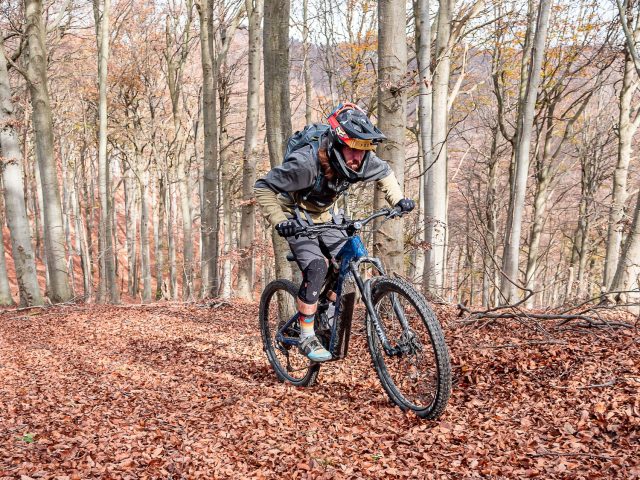 Cannondale Moterra Neo Carbon 1 eMTB - test - Cormore Trail - salita