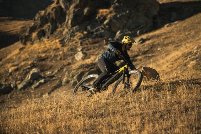 Syncros Revelstoke ruote mtb in carbonio - action