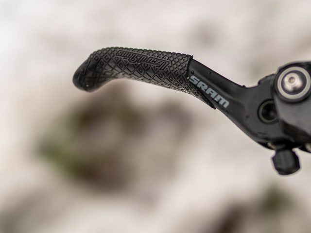 Lizard Skins DSP Lever Grip test - 02