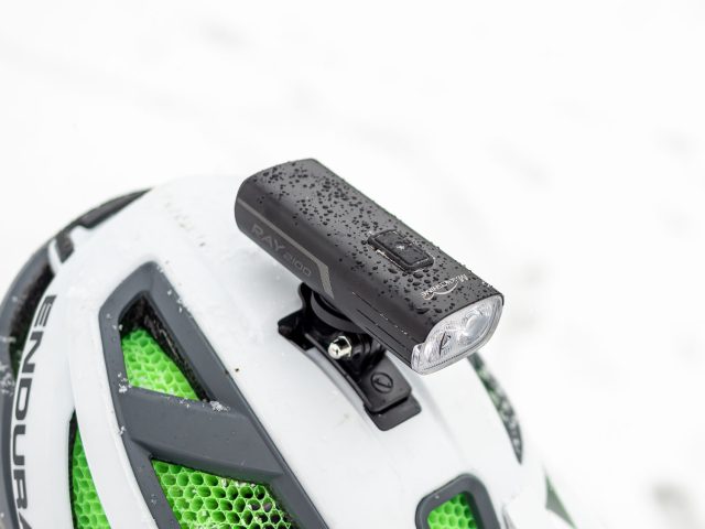 How To - preparare la mtb per l'inverno sui sentieri - luce casco