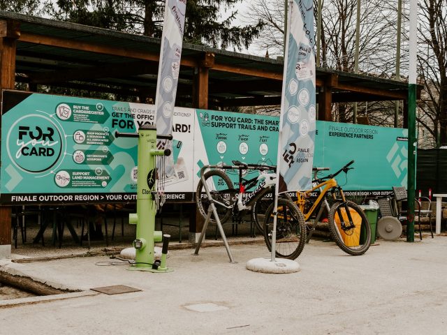 speciale bike test 2023 - località protagonista finale ligure - finale outdoor base