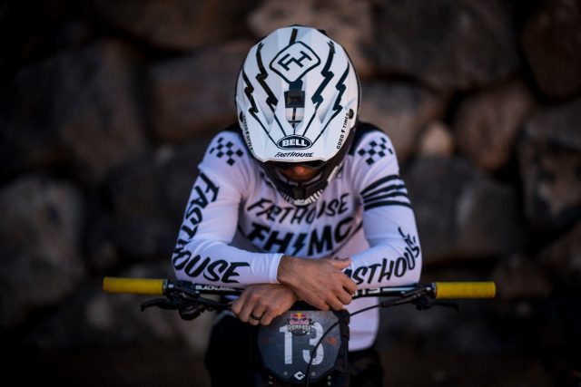 Bell Full-10 Spherical casco full-face mtb - lifestyle 01