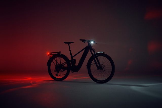 Giant Stance E+ EX MY23 eMTB - lifestyle