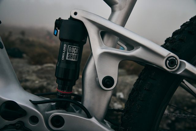 Giant Stance E+ EX MY23 eMTB - rocker arm