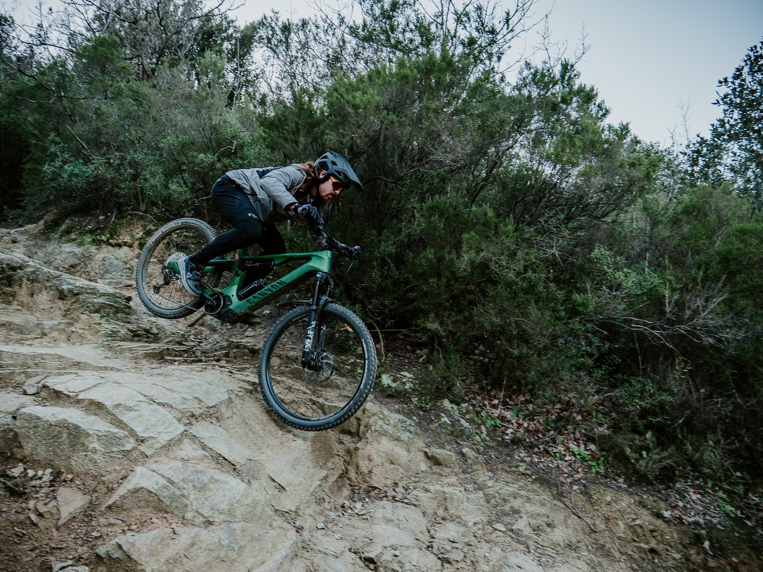 Canyon Spectral:ON CF 8 - Speciale Bike Test - eMTB Full Power - cover
