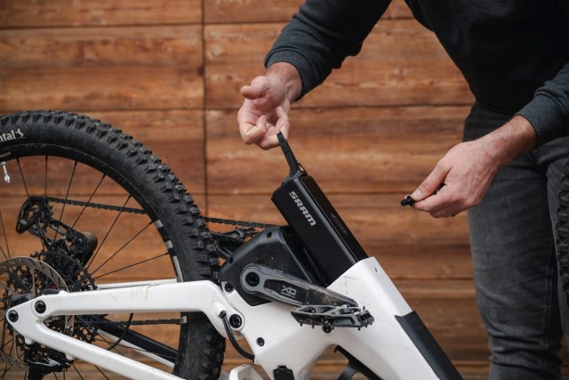 SRAM Eagle Powertrain e Nukeproof Megawatt Carbon short test - bici 07