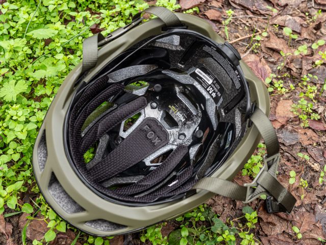 Fox Crossframe Pro casco MTB XC test - 10